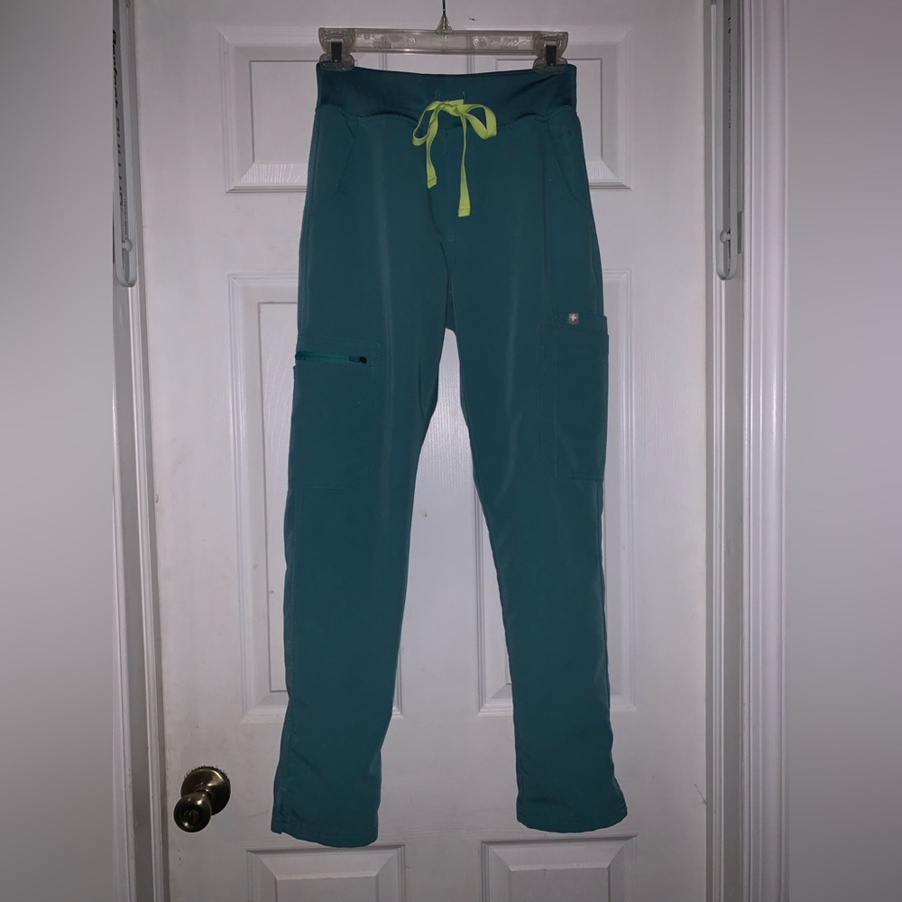 Womens FIGS High Waisted Yola Skinny Scrub Pants- Cactus